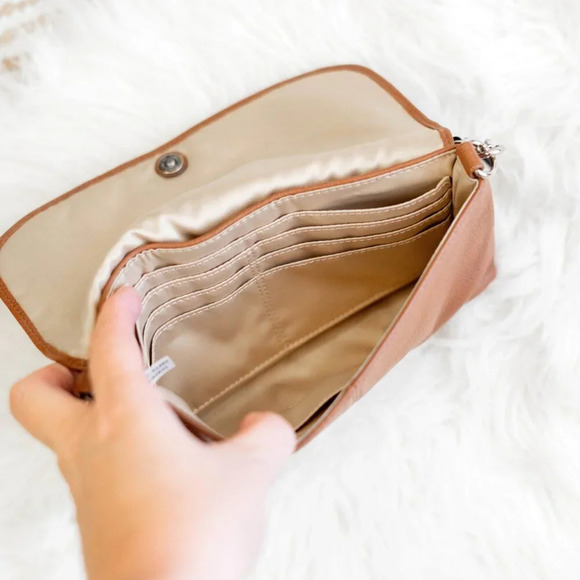 COACH F51821 PARK SADDLE BROWN PEBBLED LEATHER MINI BAG WRISTLET WALLET CLUTCH - Picture 8 of 14